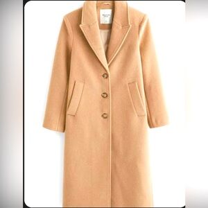 Abercrombie & Fitch Tan Trench Dad Coat NWT
Updated pics Absolutely beautiful
